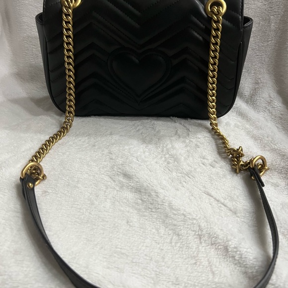 GUCCI GG MARMONT SMALL SHOULDER BAG - Picture 12 of 17